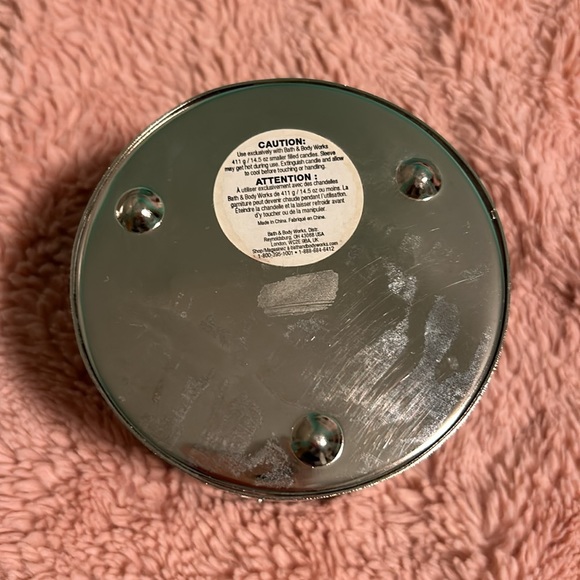 Bath and Body Works Silver Snowflake 3 Wick Candle Holder - Picture 4 of 5